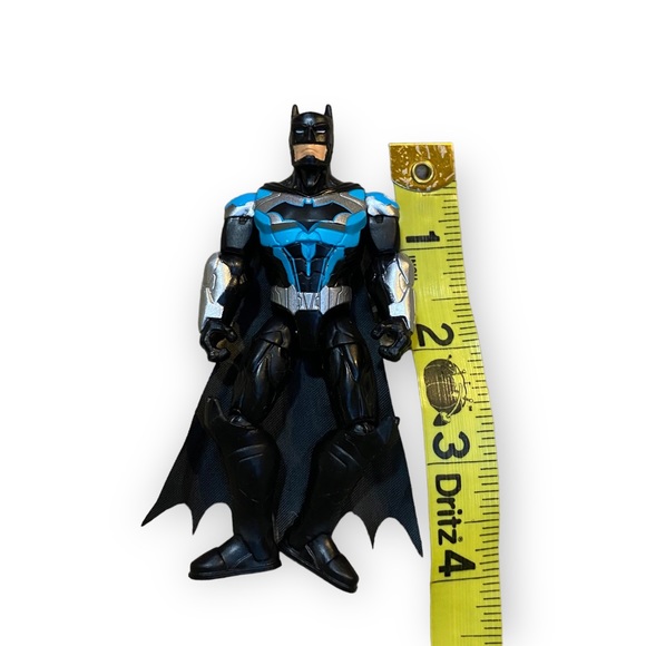 Batman Action Figure with Batship Playset - Picture 4 of 8